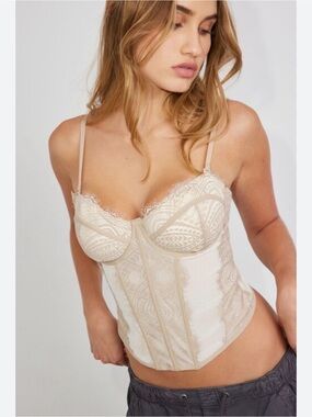 Cream Lace Underwire Bustier Corset - Women Intimates
